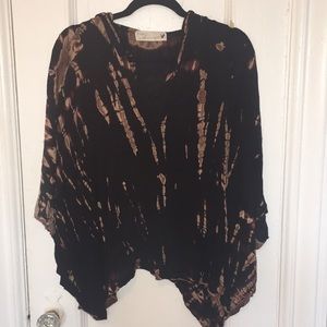 Flowy short sleeve pull over